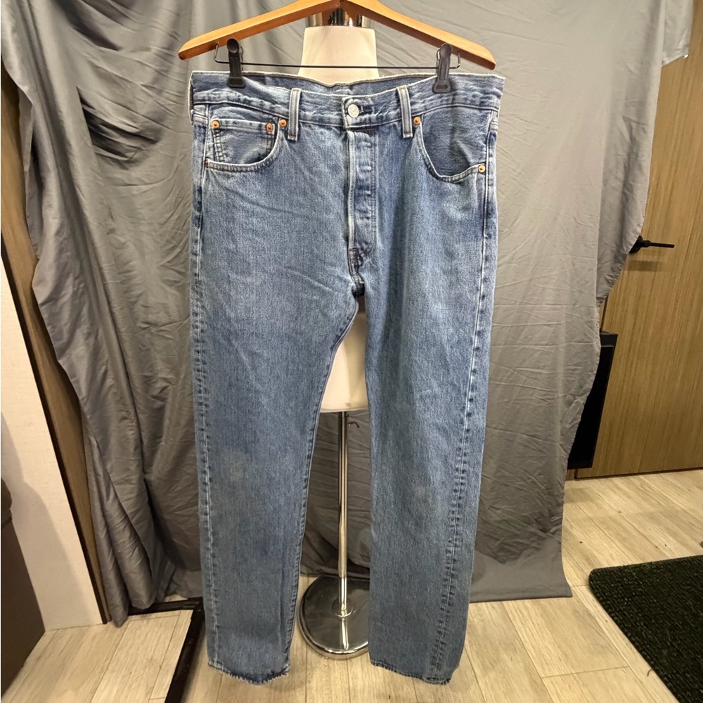 Levi's 501 straight leg blue Jeans size 34/36
